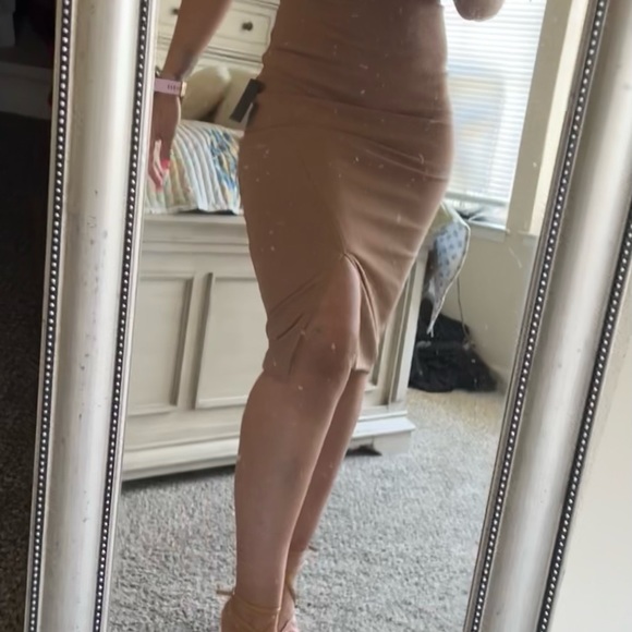 Dress - Picture 2 of 5
